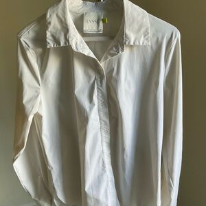 Lysse off white button DownS 19.5 PTP but has lots of stretch
